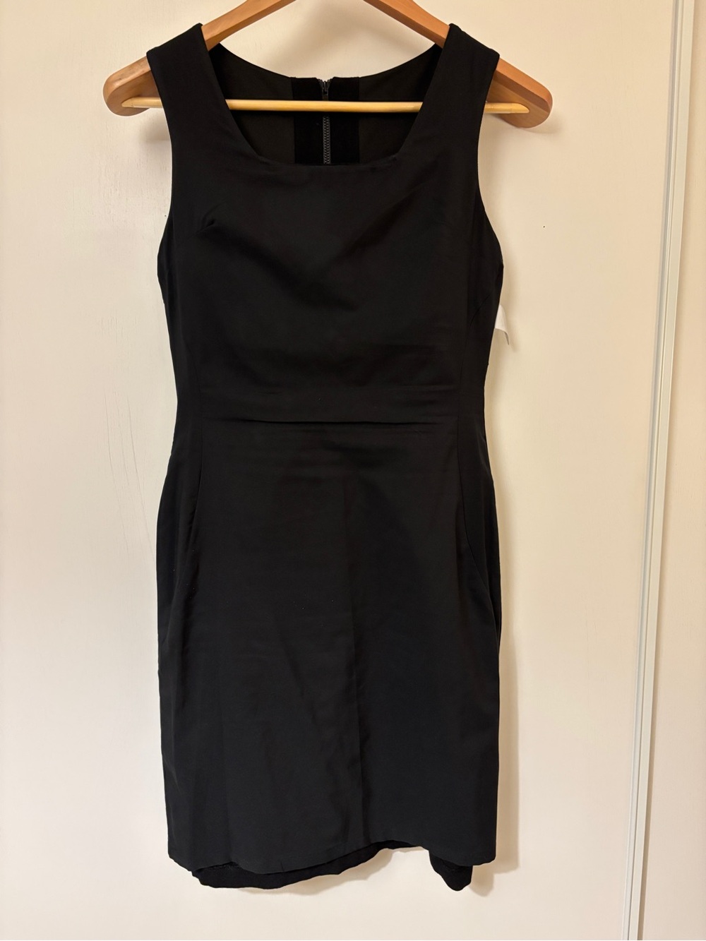 Susana Monaco Little Black Sheath Dress Size 4 Sleeveless Zipper 90s Minimalist - Picture 6 of 11
